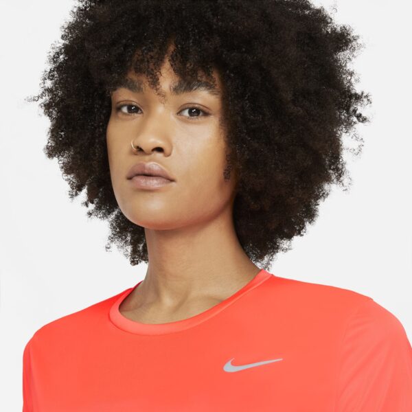 Nike Women's Miler Short Sleeve Top - Bright Mango/Reflective Silver - Image 5