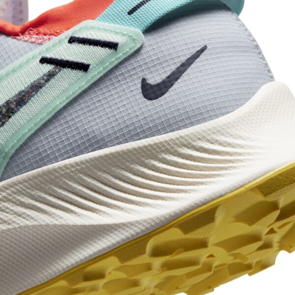 Nike Women's Pegasus Trail 2 - Aura/Blackened Blue/Mint Foam - Image 8