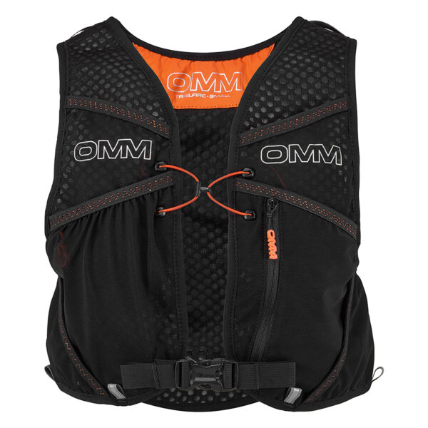OMM TrailFire Vest + Flexi Flasks - Black - Image 4