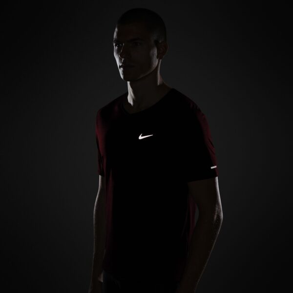 Nike Men's Miler Top - University Red/Reflective Silv - Image 9