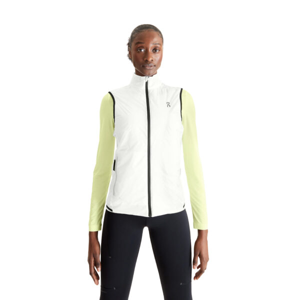 On Women's Weather Vest - White/Black