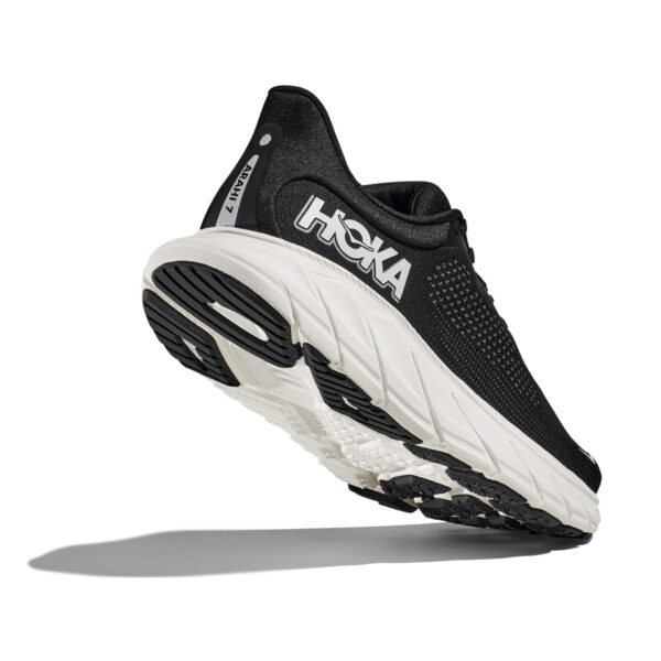 Hoka Men's Arahi 7 Wide - Black/White - Image 5