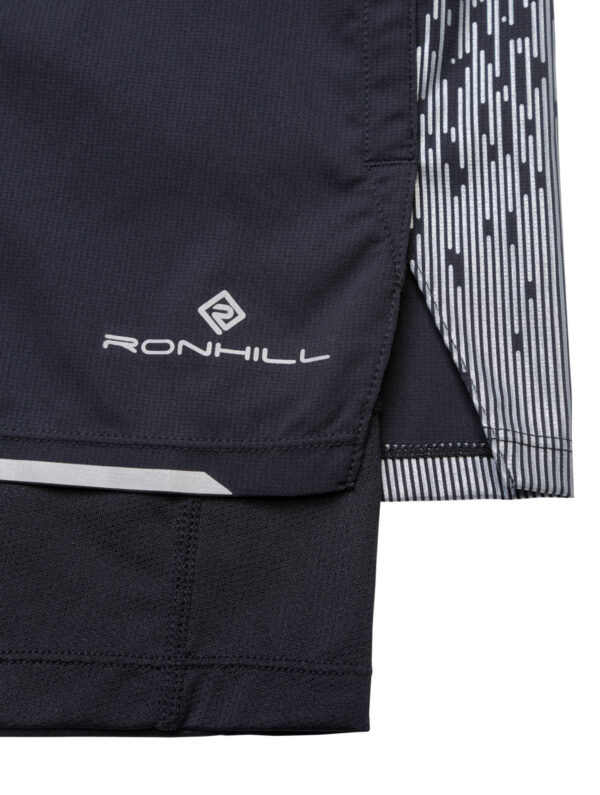 Ronhill Men's Tech Reflect 5" Twin Short - Black/Reflect - Image 6