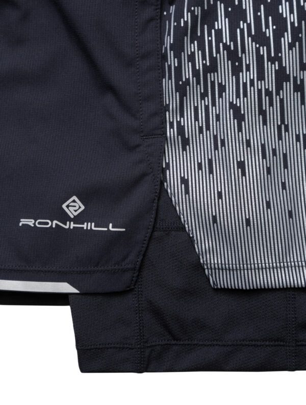 Ronhill Men's Tech Reflect 5" Twin Short - Black/Reflect - Image 8