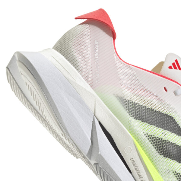 running shoes bath