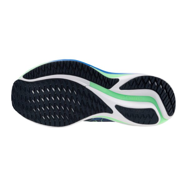 running shoes bath