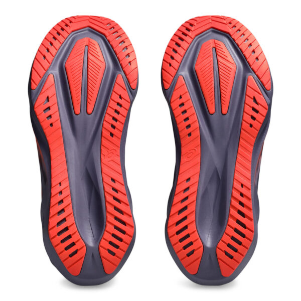 running shoes bath