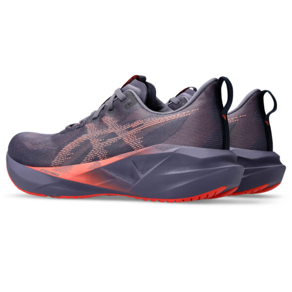running shoes bath