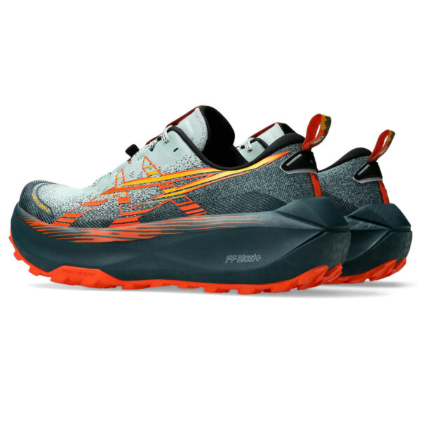 running shoes bath