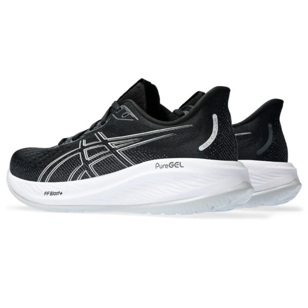 running shoes bath