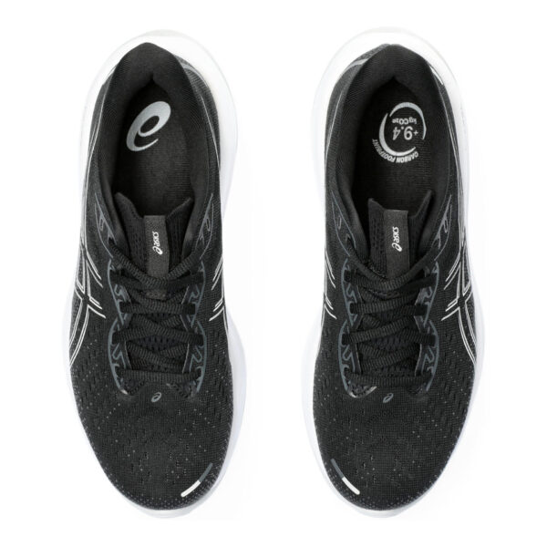running shoes bath
