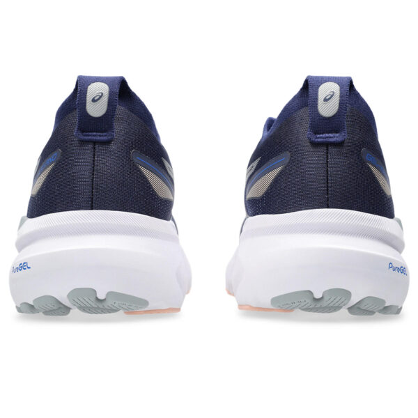 running shoes bath
