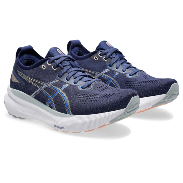 running shoes bath
