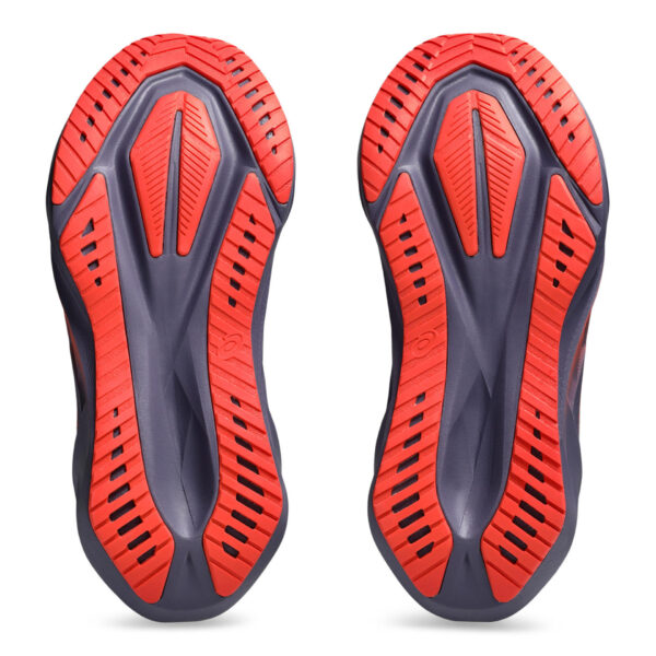 running shoes bath