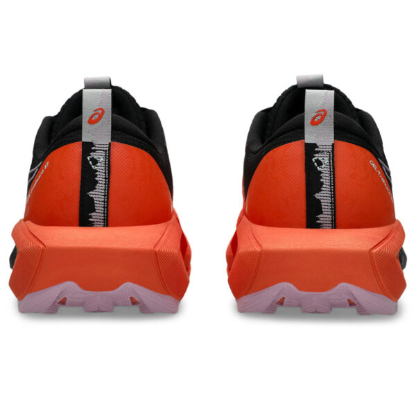 running shoes bath