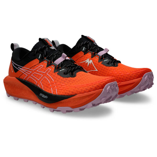 running shoes bath