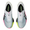 running shoes bath