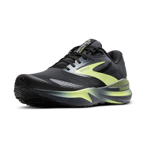 running shoes bath