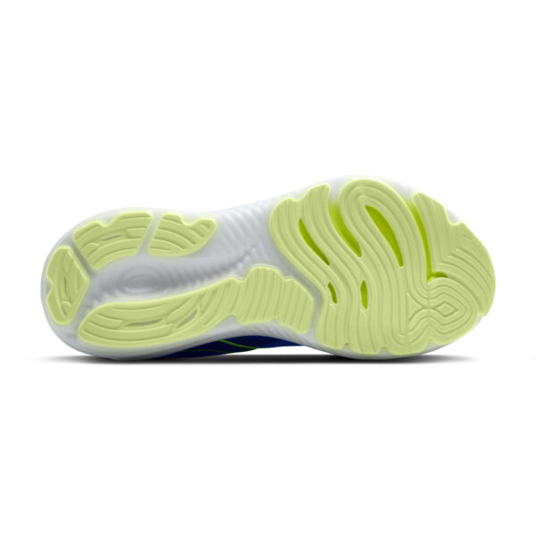 running shoes bath