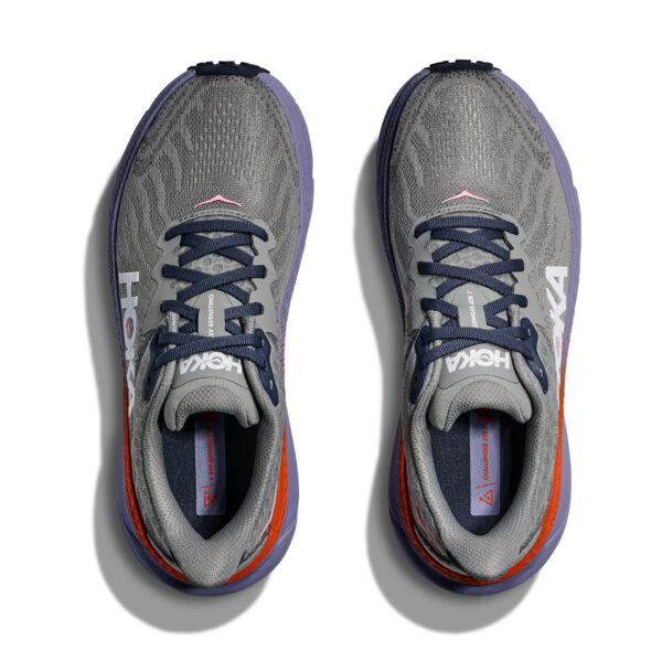 running shoes bath