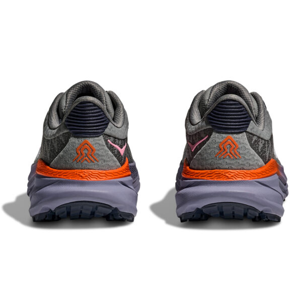 running shoes bath