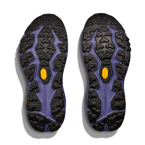 running shoes bath