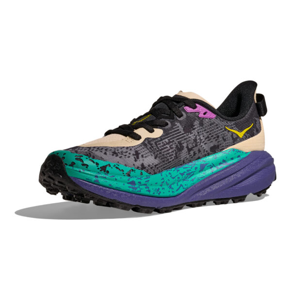 running shoes bath