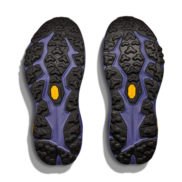 running shoes bath