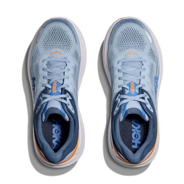 running shoes bath