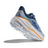 running shoes bath