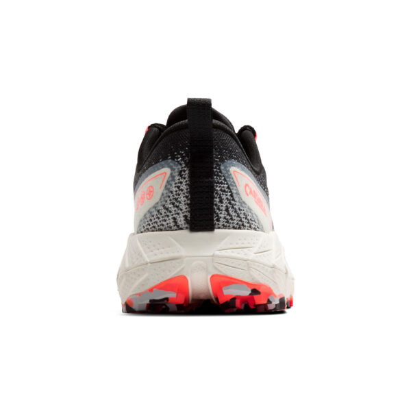 running shoes bath