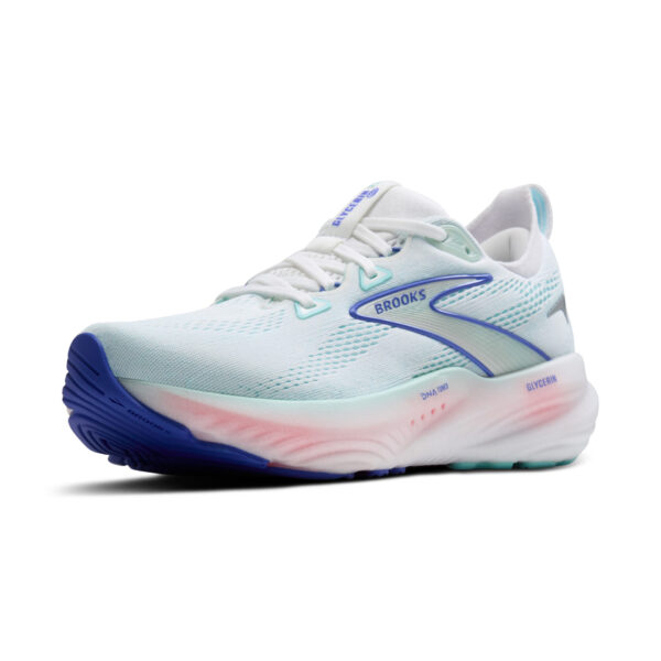 running shoes bath