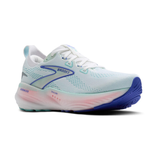 running shoes bath