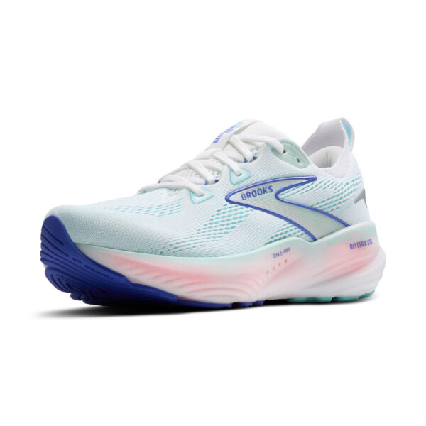 running shoes bath