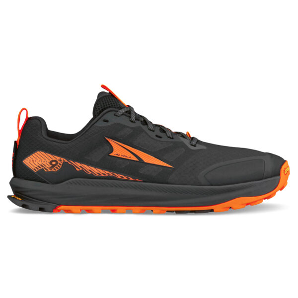 running shoes bath