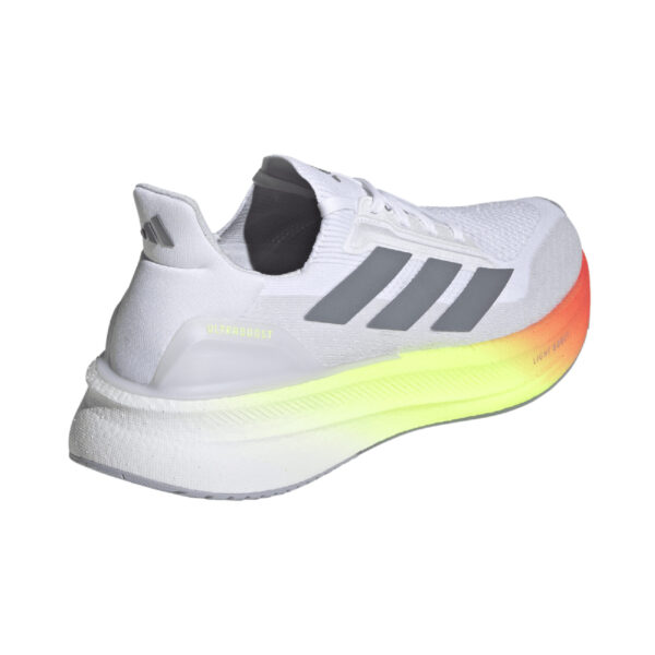 running shoes bath