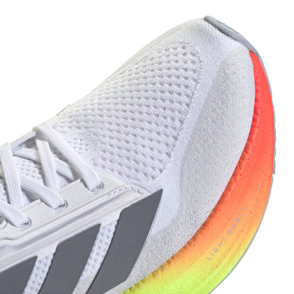 running shoes bath