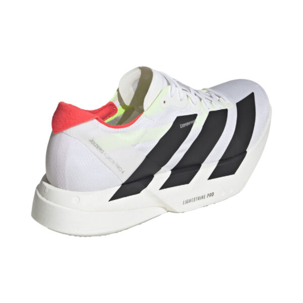 running shoes bath