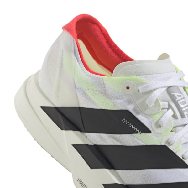 running shoes bath