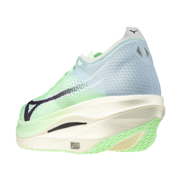 running shoes bath