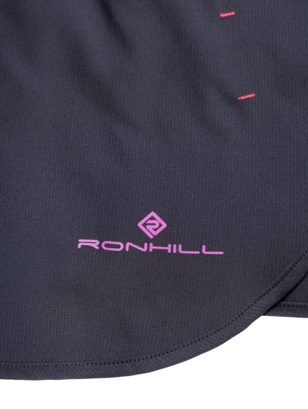 Ronhill Women's Tech 4.5in Short - Black/Razzmatazz - Image 7