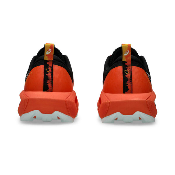 running shoes bath