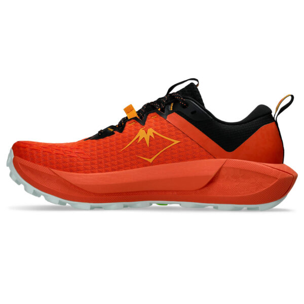 running shoes bath