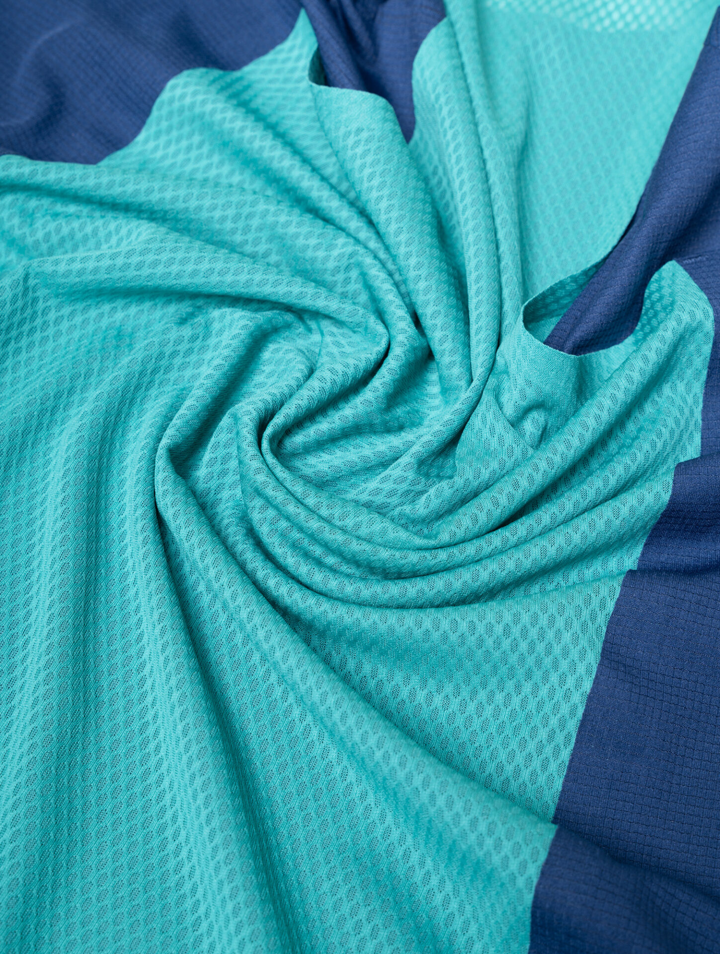 Ronhill Men's Tech Race Vest - Navy/Deep Laguna - Image 10