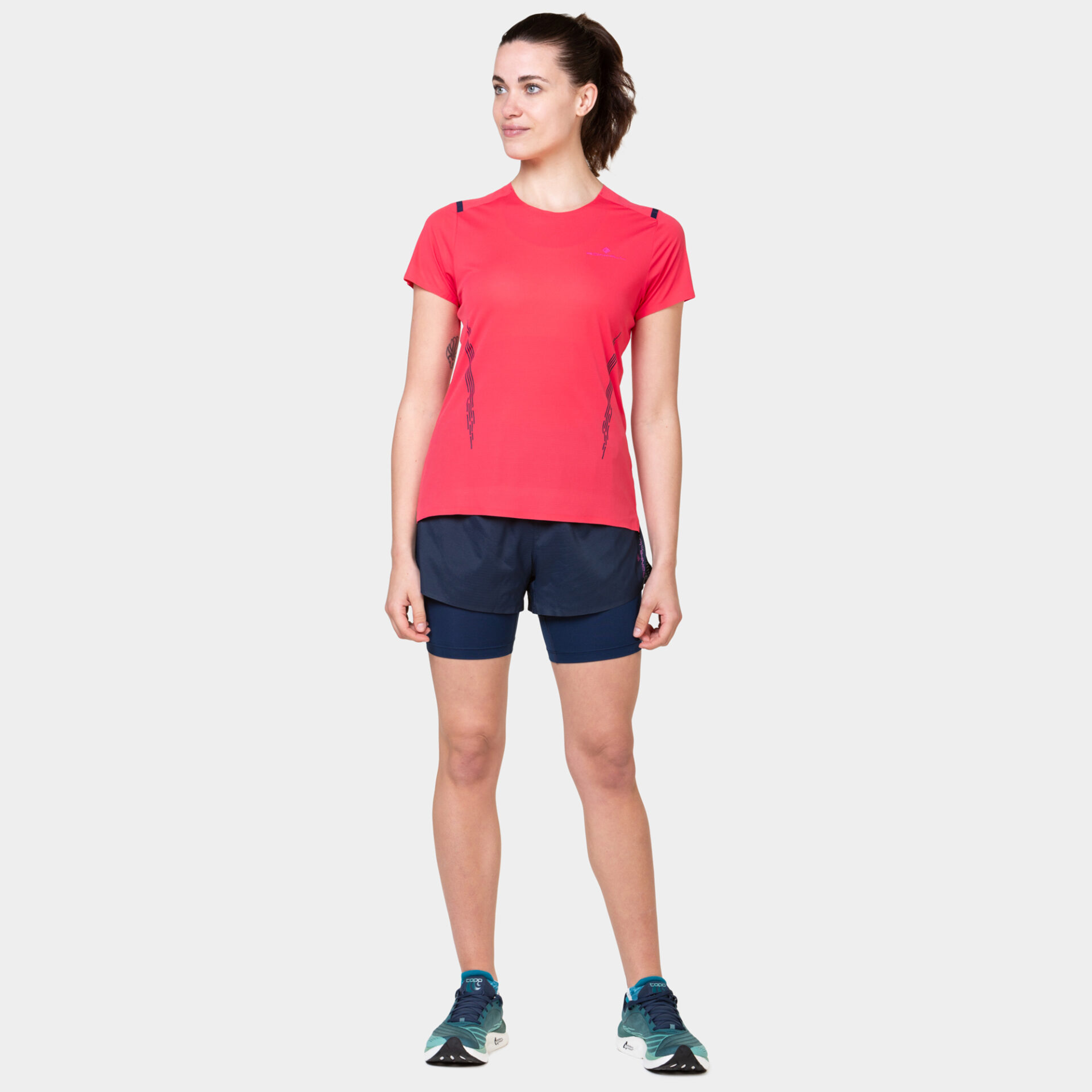 Ronhill Women's Tech Race Twin Short - Dark Navy/Razzmatazz - Image 3