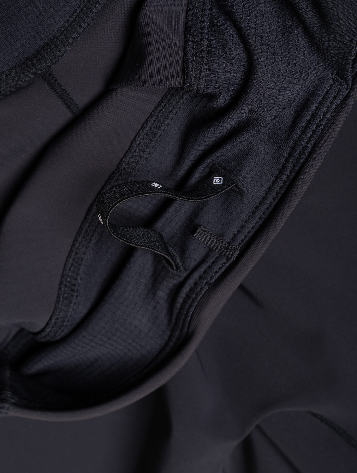 Ronhill Women's Tech Race Stretch Short - All Black - Image 9