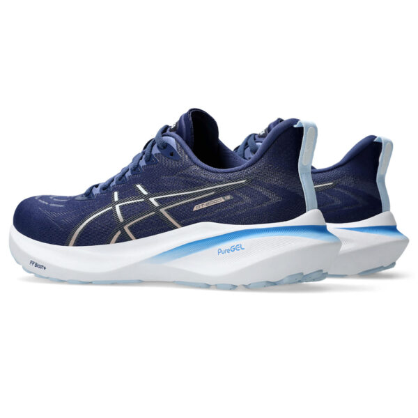 running shoes bath