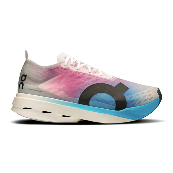 On Men's Cloudboom Strike - White/Horizon