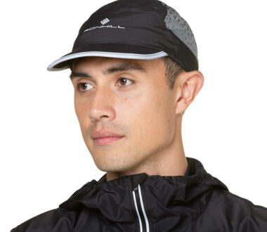 Ronhill Reflect Cap - Black/Reflect