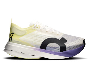 On Women's Cloudboom Strike - Juniper/Limelight